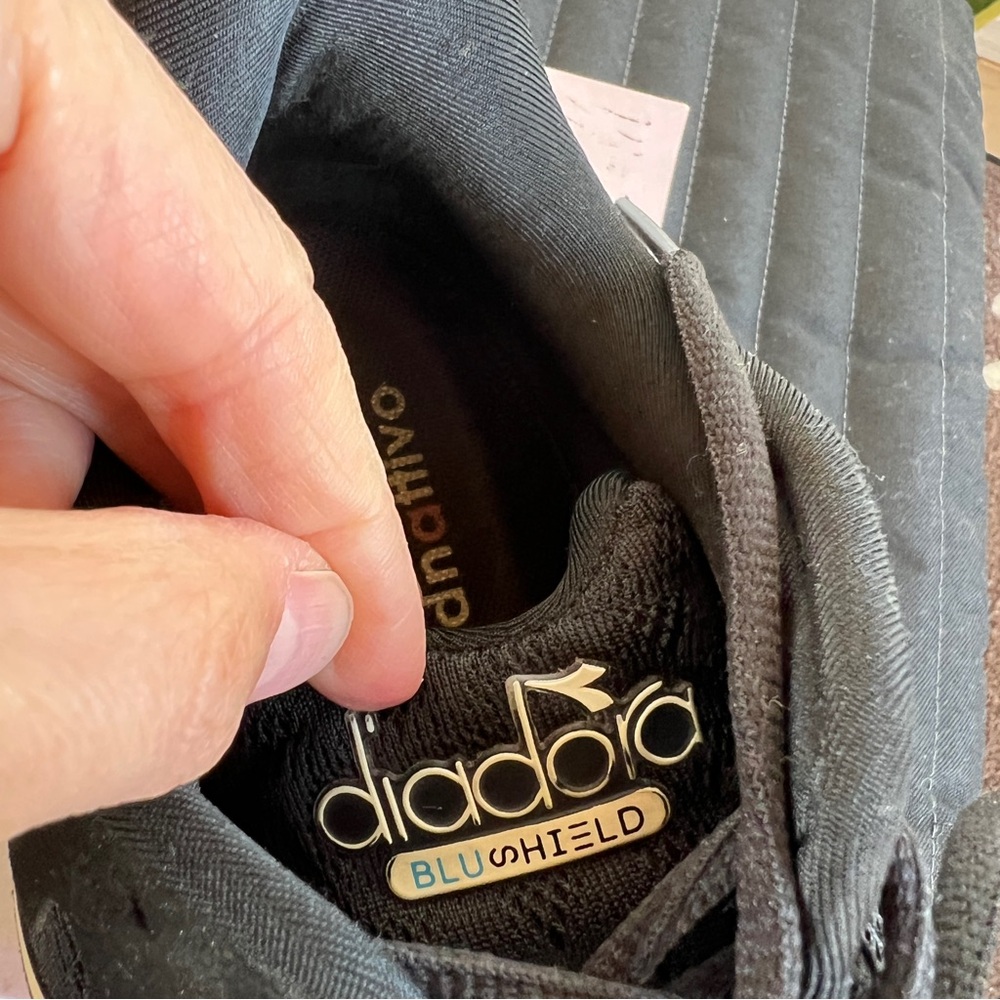Diadora Blushield Running Shoes - Women’s 10 - Picture 4 of 8